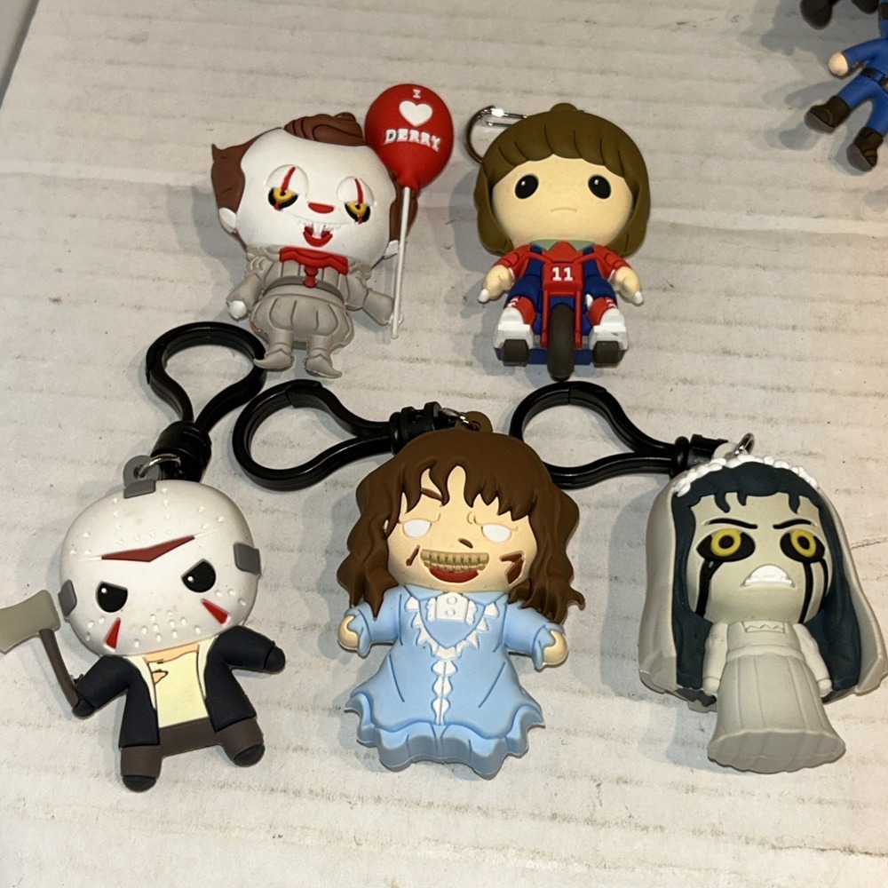 Horror Lot It Shining Michael Myers Nun Clip Blind Bag‎ Key Chain Monogram C1